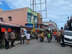 Kapolsek Pangkalan Susu Gelar Patroli Pengamanan Pasar Jelang Ramadhan 2026