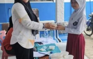 Ibu-Ibu Para Balita, Warga 3 Dusun Karang Gading Antusias Mengikuti Kegiatan Posyandu