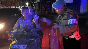 Hari Ke-11 Ramadhan, Polres Langkat Gelar Sahur On The Road dan Safari Subuh, Kapolres Sampaikan Pesan Kamtibmas.