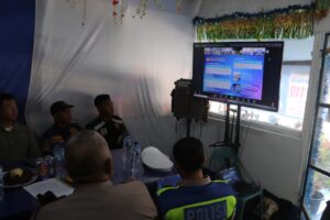 Polres Langkat Ikuti Zoom Meeting Kapolri dan Sambangi Wisatawan di Bukit Lawang