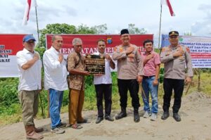 KAPOLRES LANGKAT RESMIKAN JEMBATAN MERAH PUTIH PRESISI SANG BHAYANGKARA, WUJUD NYATA POLRI MENJAWAB ASPIRASI MASYARAKAT