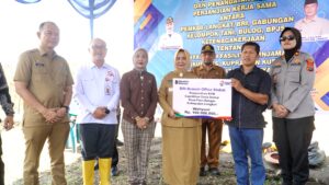 Ketua DPRD ,PLT Bupati,Wakapolres Langkat Hadiri Panen Raya Jagung Bersama Gapoktan Maju Bersama di Sei Bingai