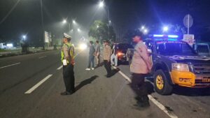 Antisipasi Aksi Balap Liar Premanisme dan Knalpot Brong,Tim UKL Polres Langkat Laksanakan Patroli Malam