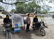 Bhabinkamtibmas Polsek Hinai Sambangi Penarik Becak, Perkuat Kedekatan dan Serap Aspirasi Masyarakat